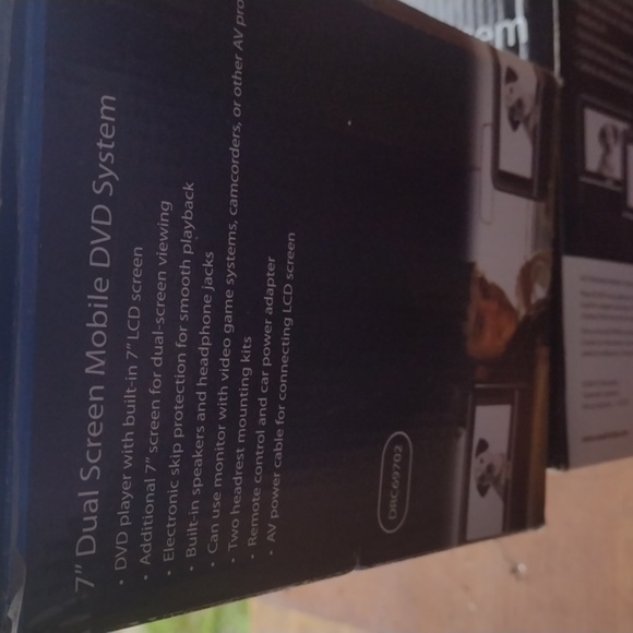 7" Dual Screen Mobile DVD System - Black NWT - Picture 2 of 4